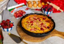 Maasika-rabarberi kook